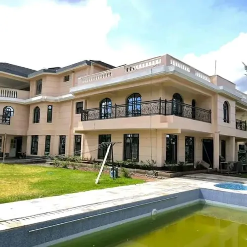 10-Bedroom Villa for Sale